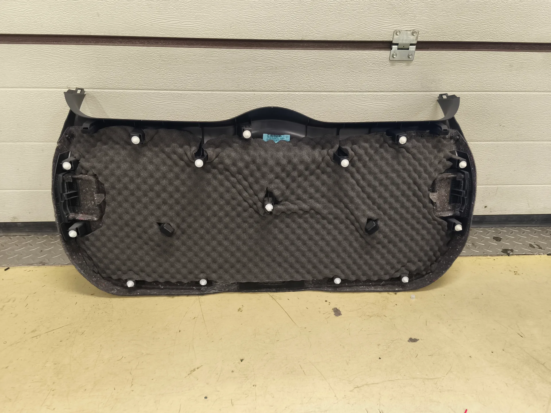 toyota-avensis-2013-871