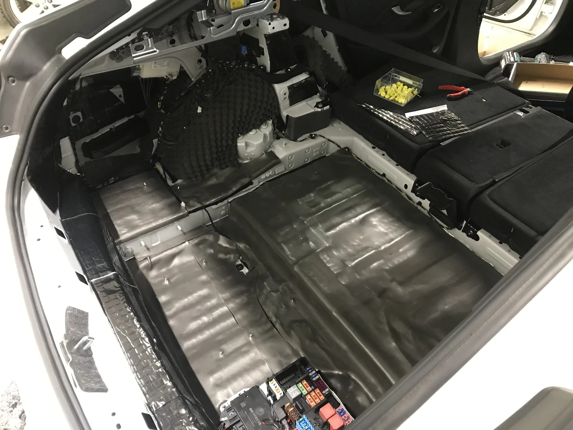 mercedes-benz-gls-499