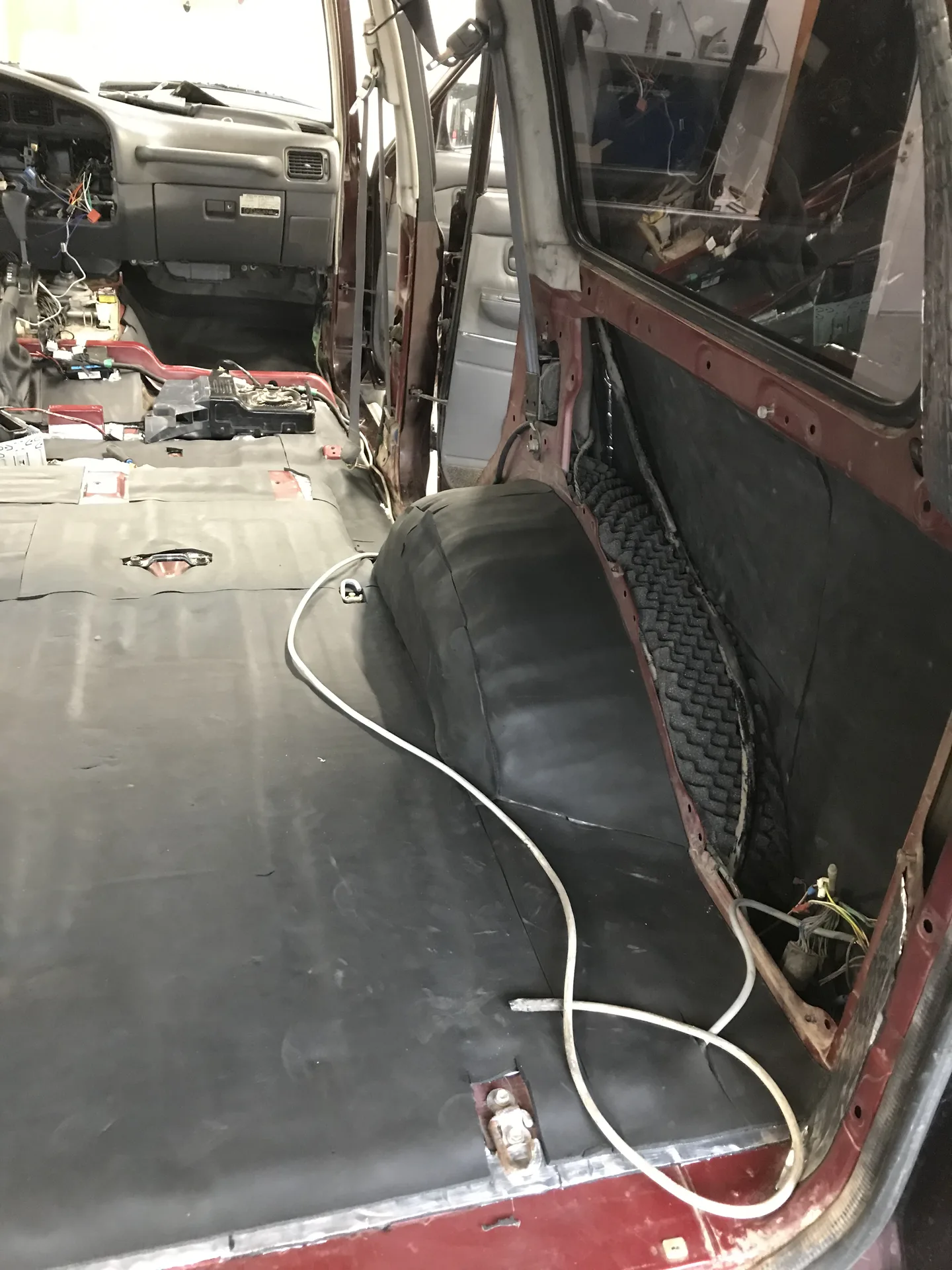 toyota-land-sruiser-80-183