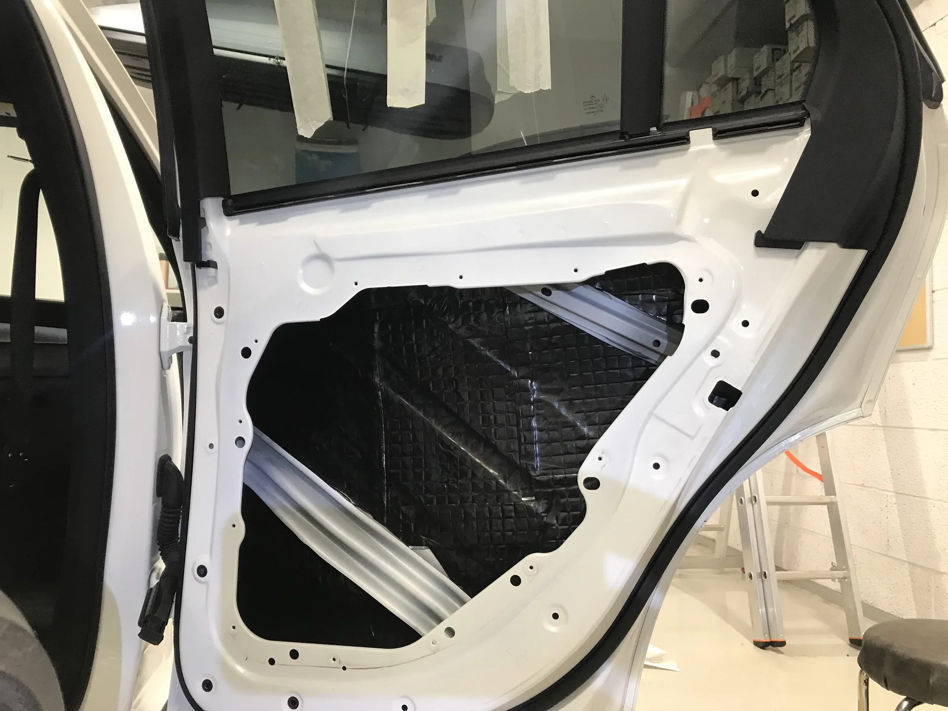 mercedes-benz-gls-499