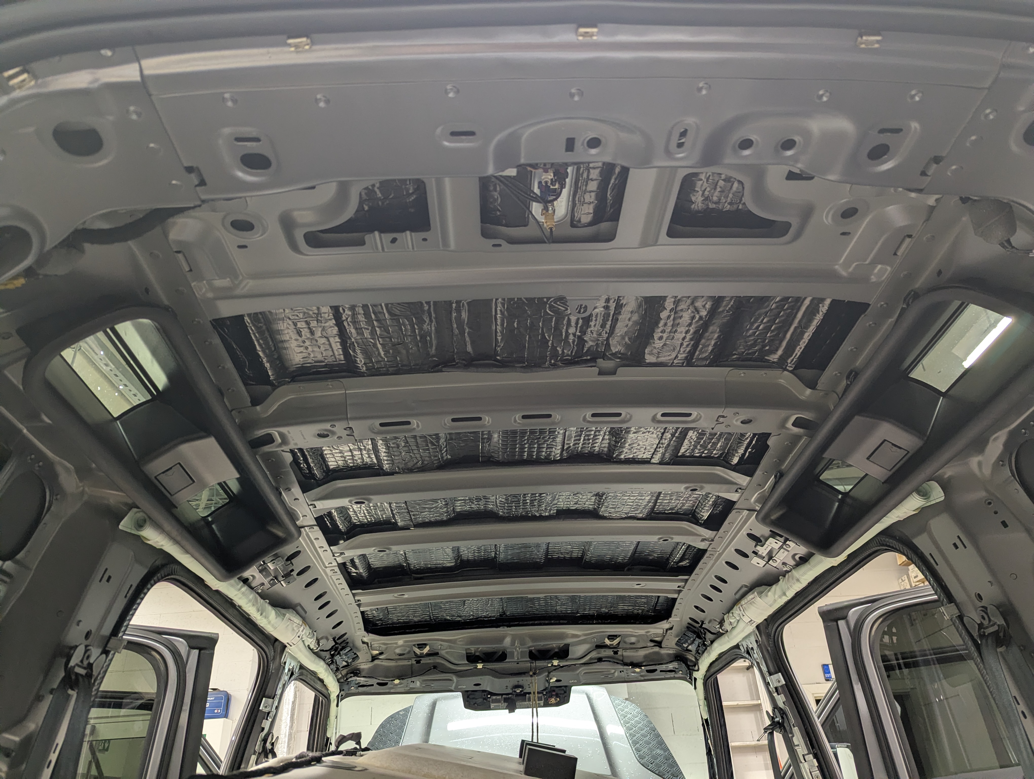 land-rover-defender-520