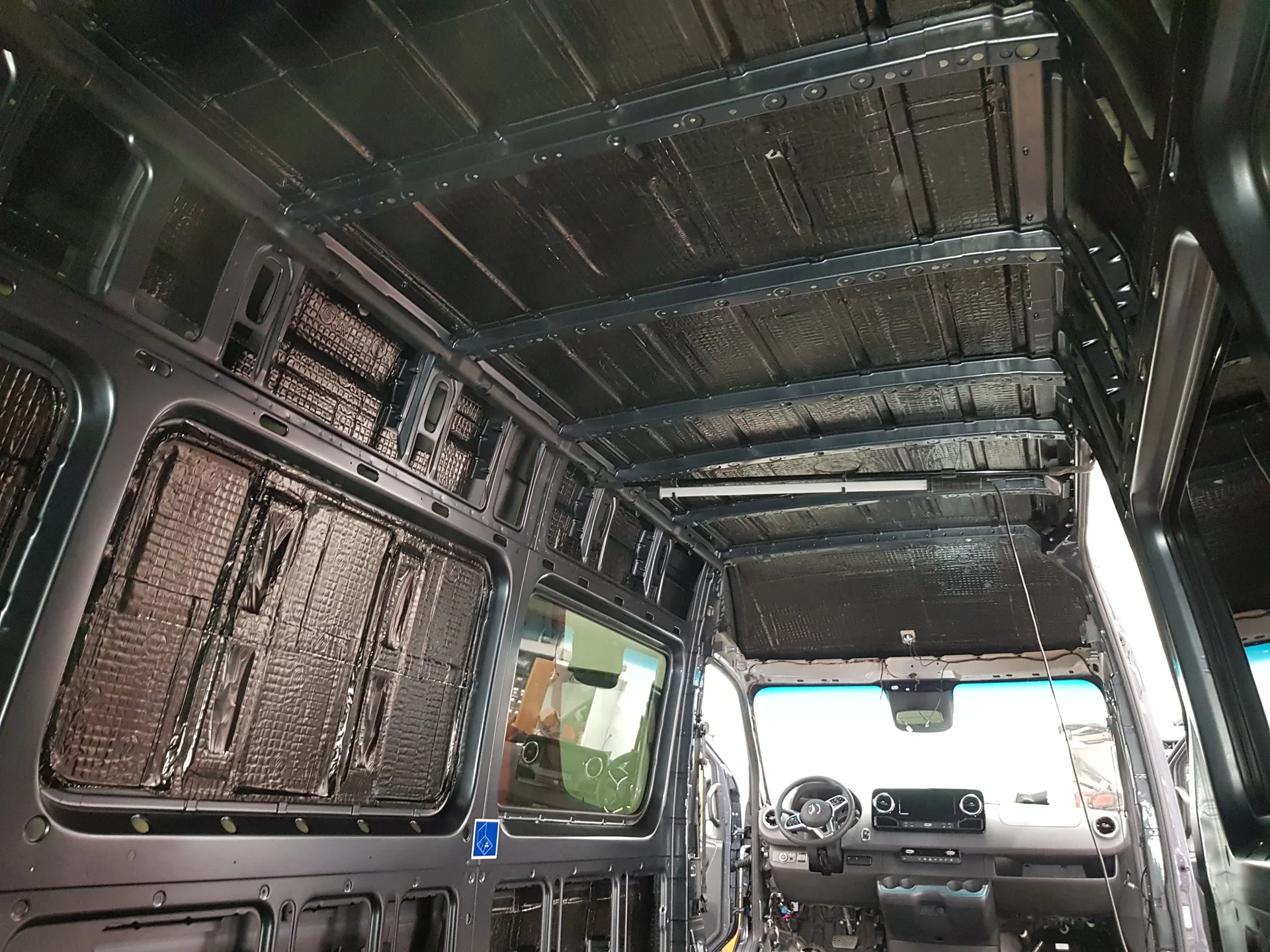 mercedes-benz-sprinter-885