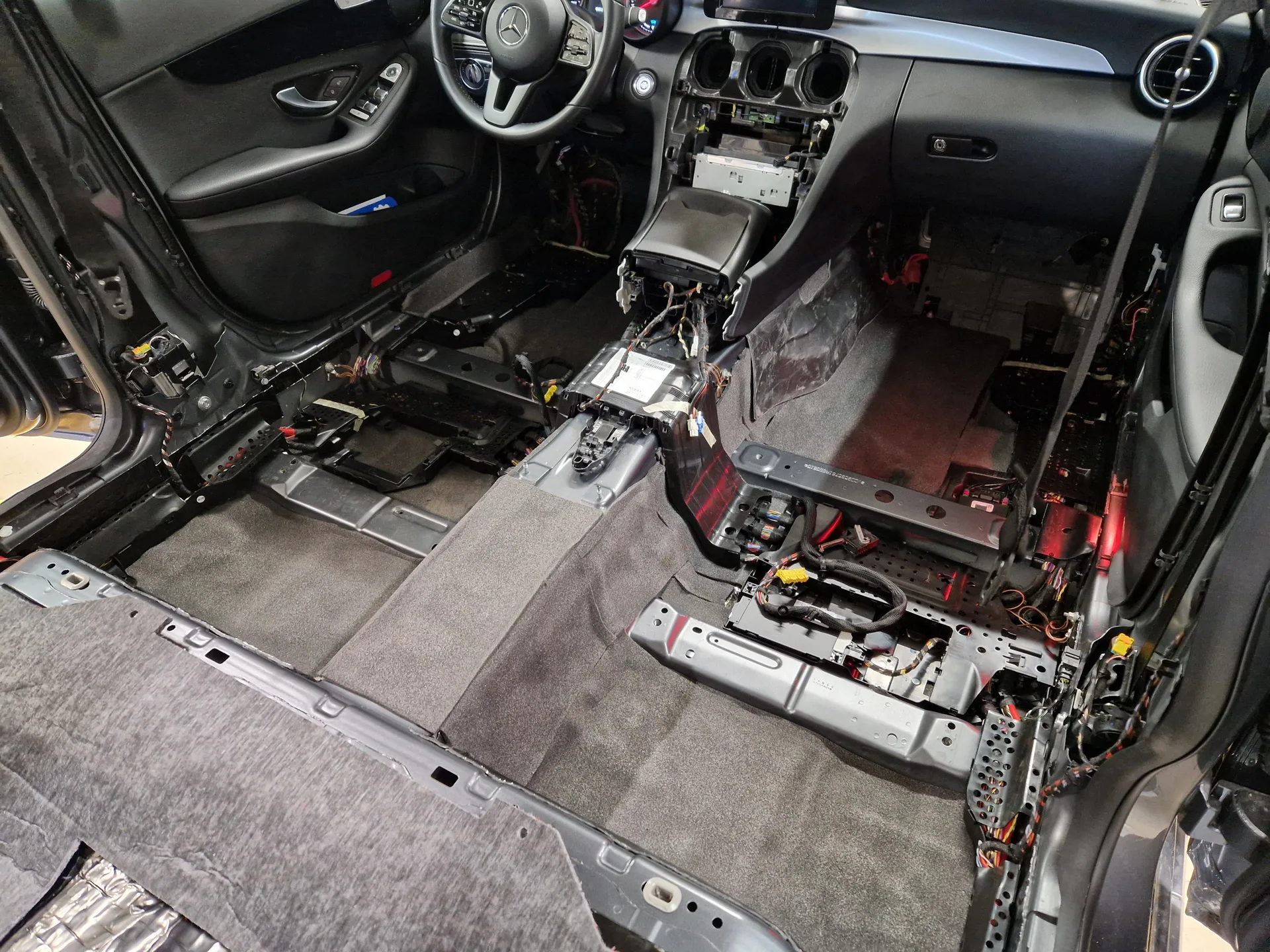 mercedes-benz-c-class-819