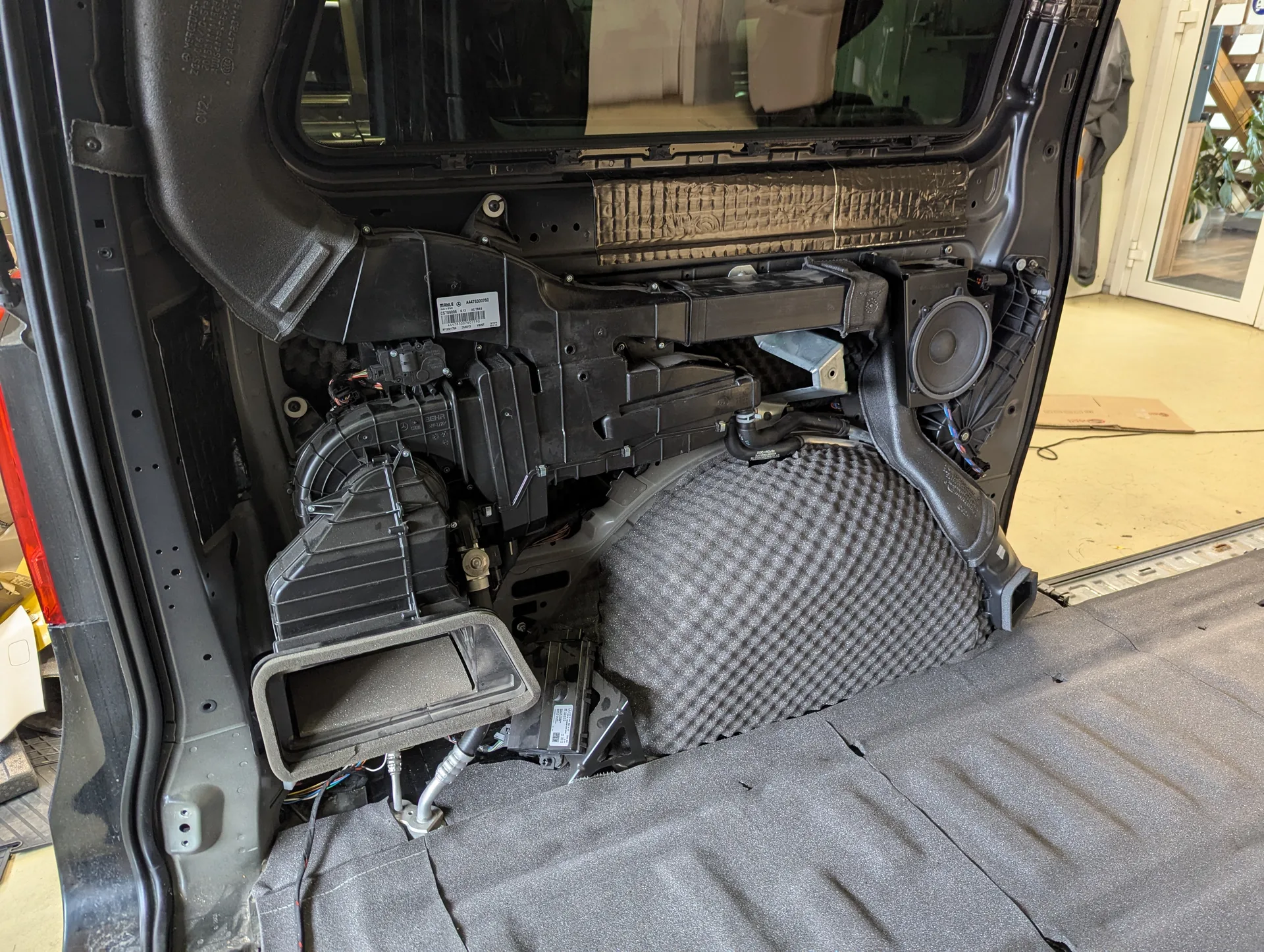 mercedes-benz-v-class-executve-578