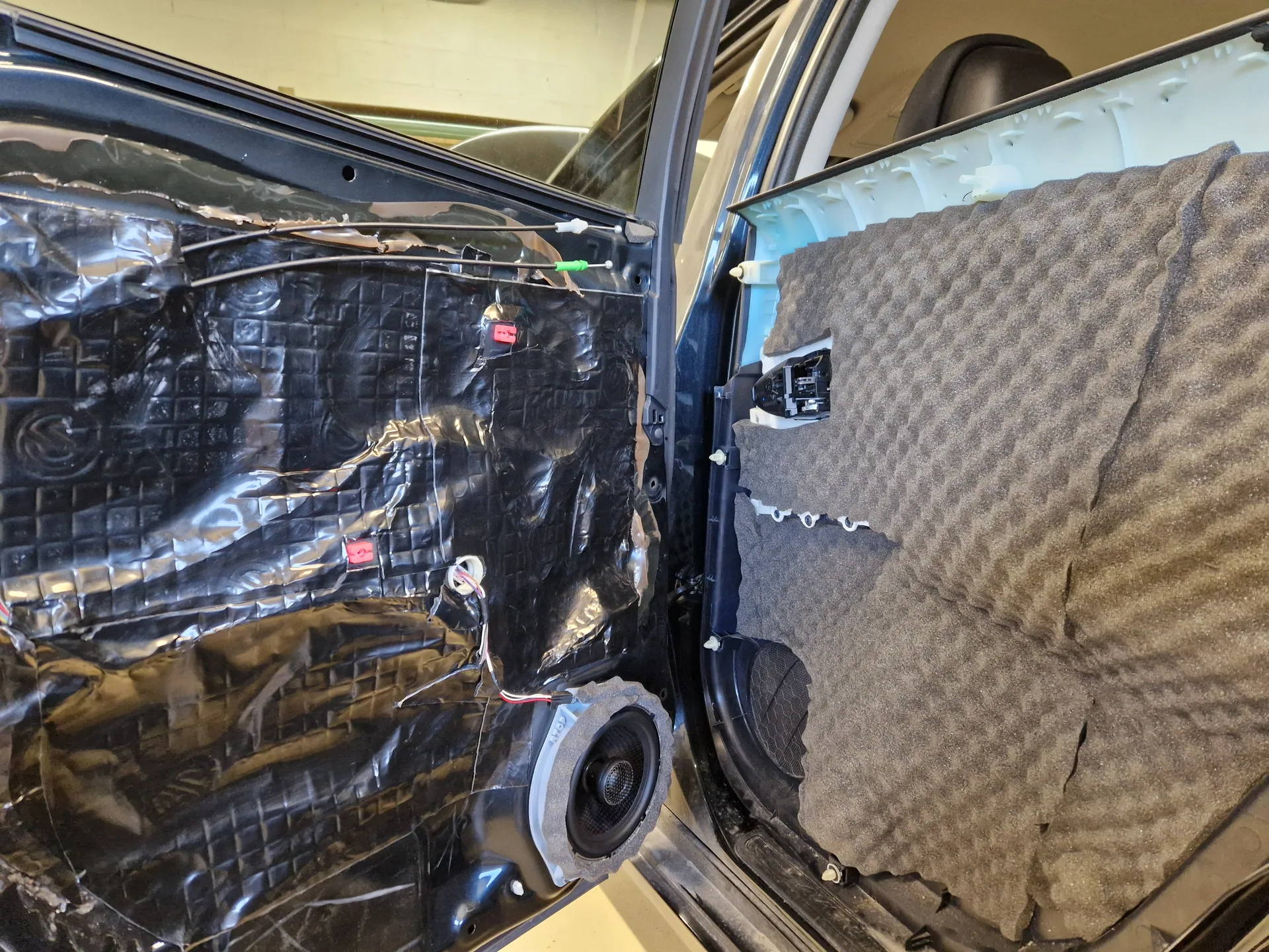 toyota-avensis-2013-871