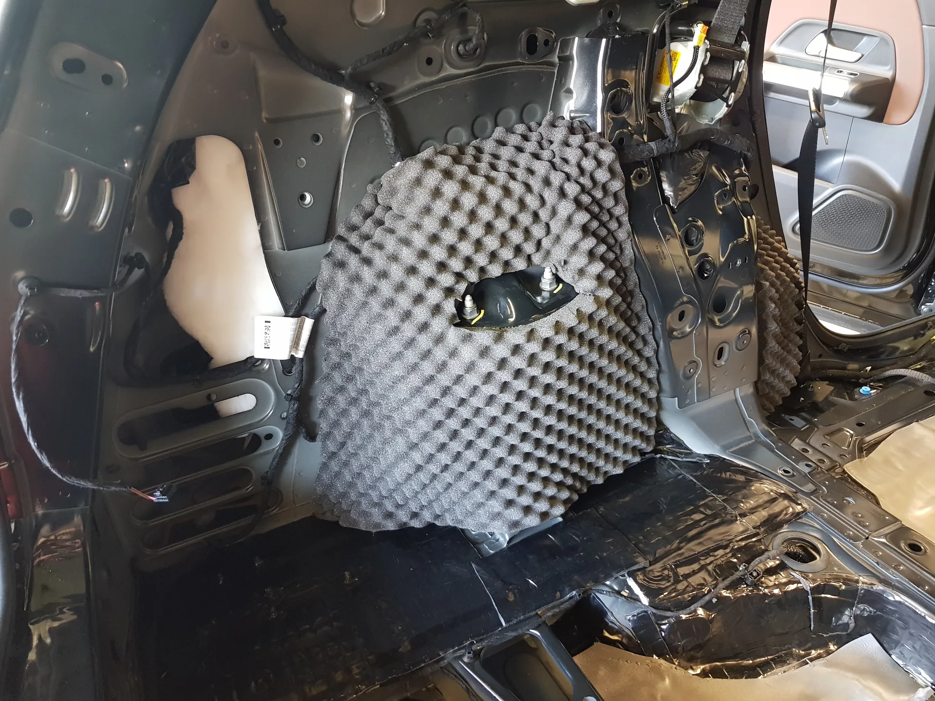 mercedes-benz-glb-116