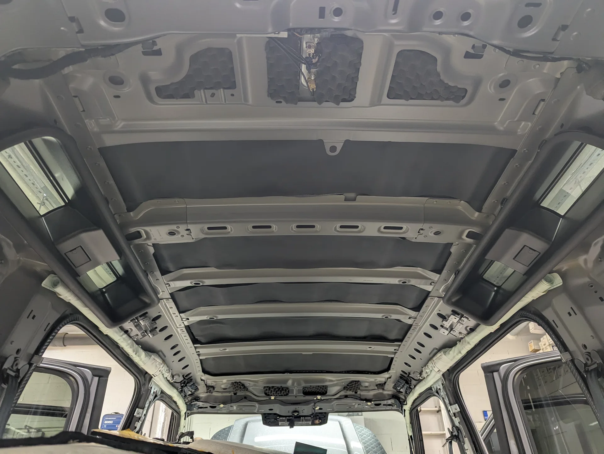 land-rover-defender-520