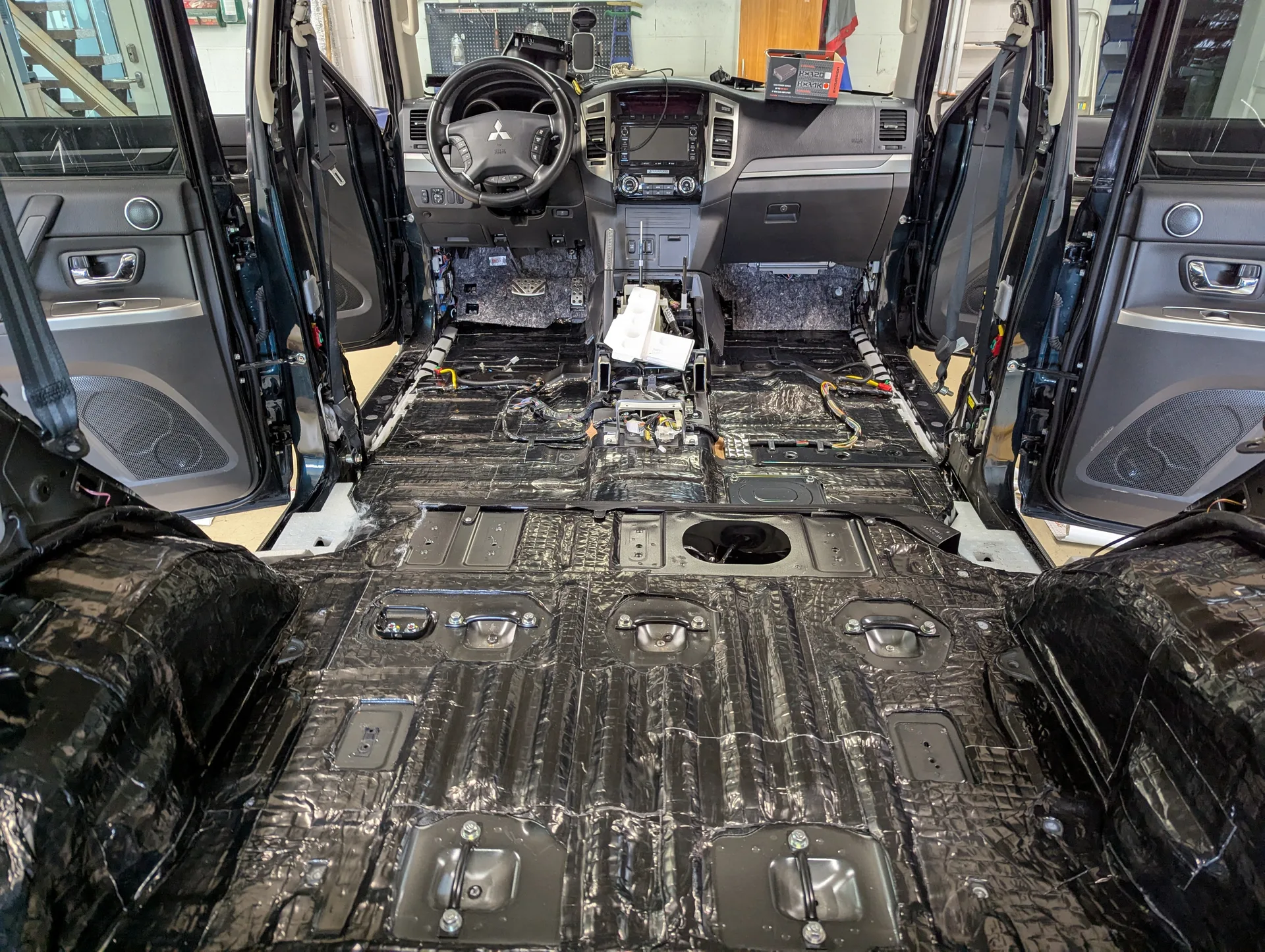 mitsubishi-pajero-089