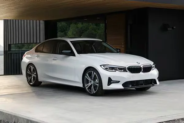 BMW 320