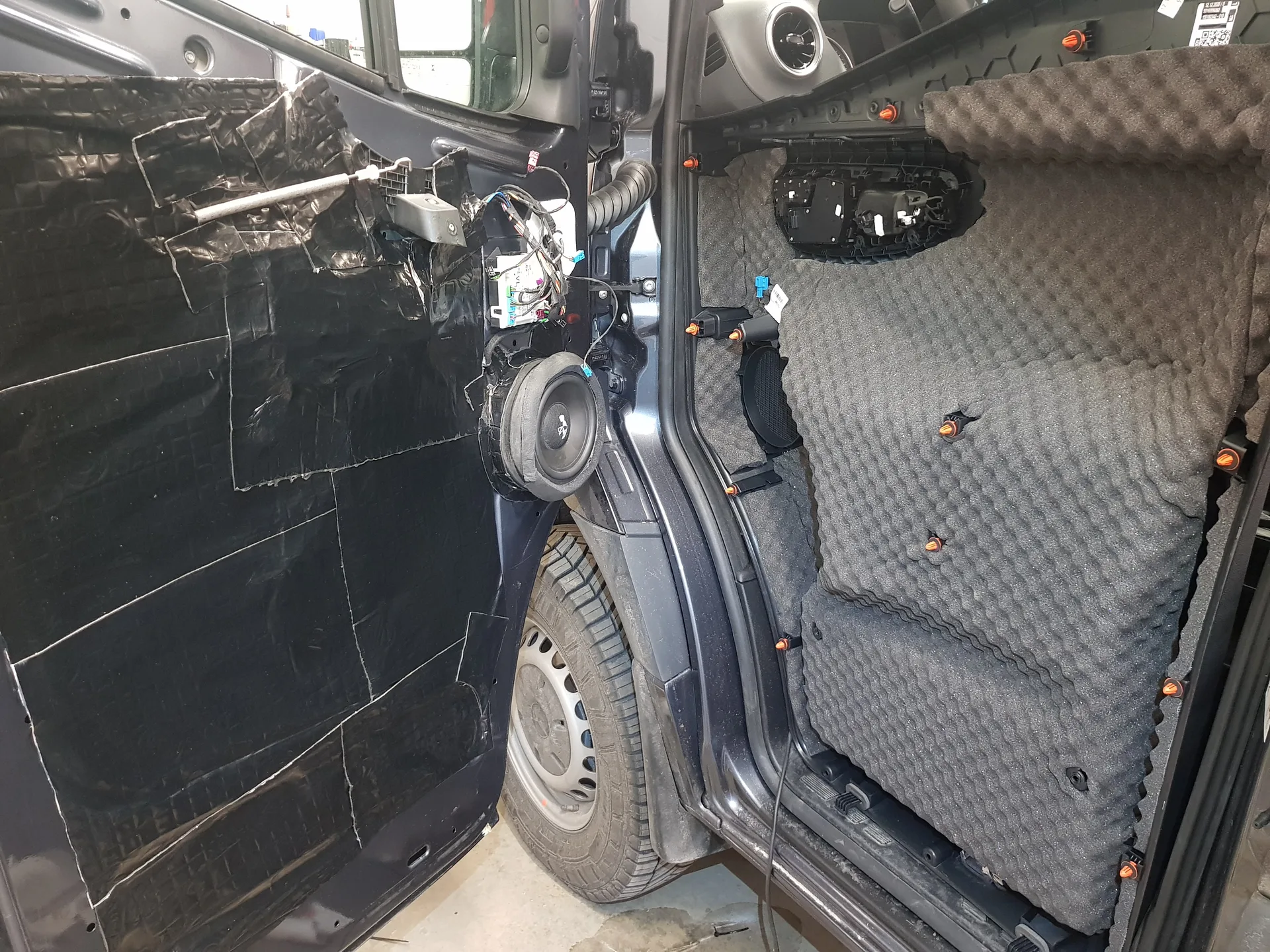 mercedes-benz-sprinter-885