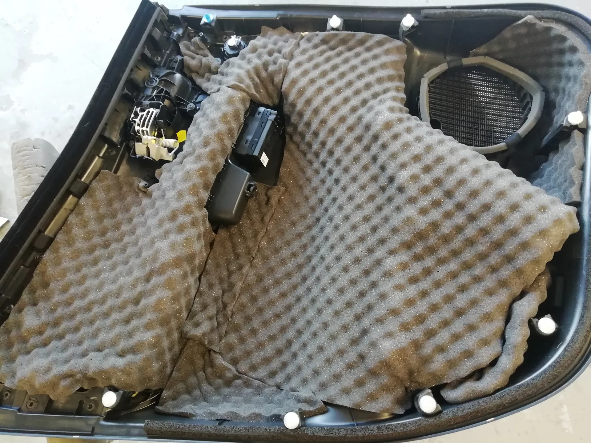 mercedes-benz-x-class-076