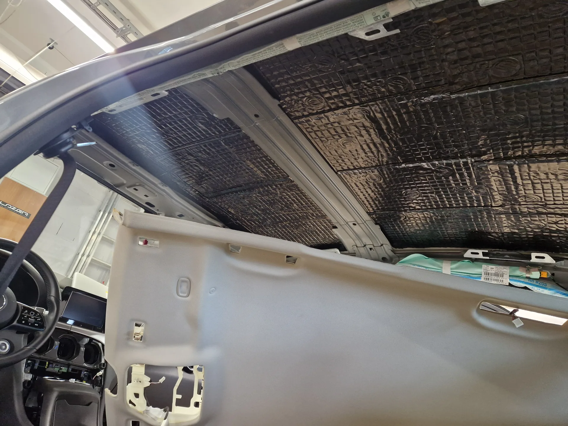 mercedes-benz-c-class-819