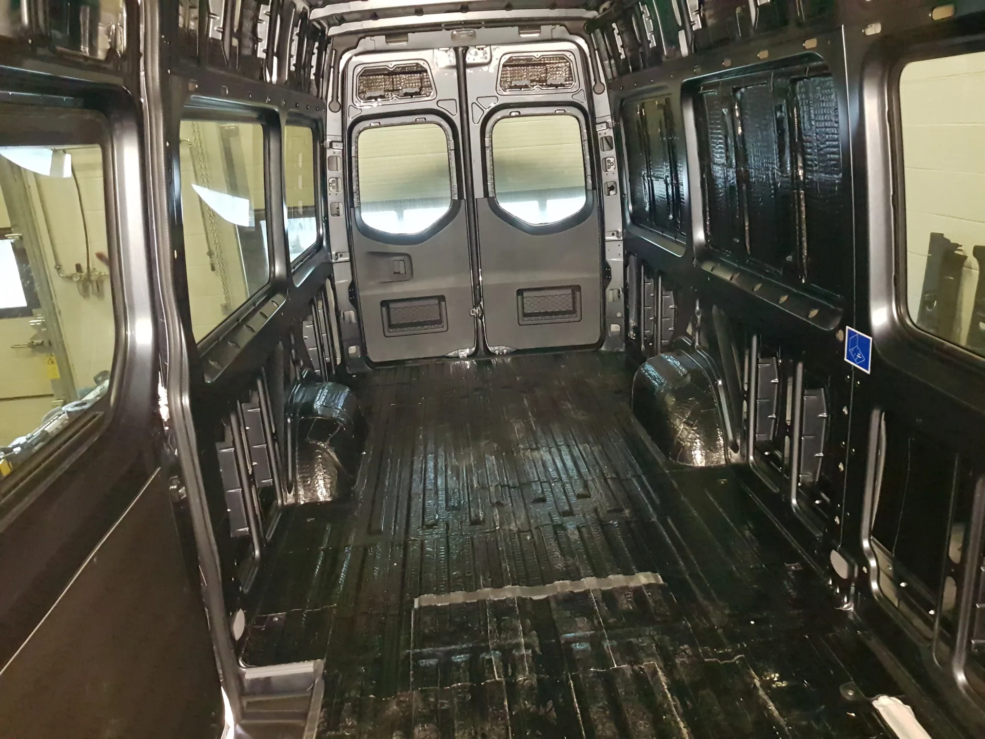 mercedes-benz-sprinter-885