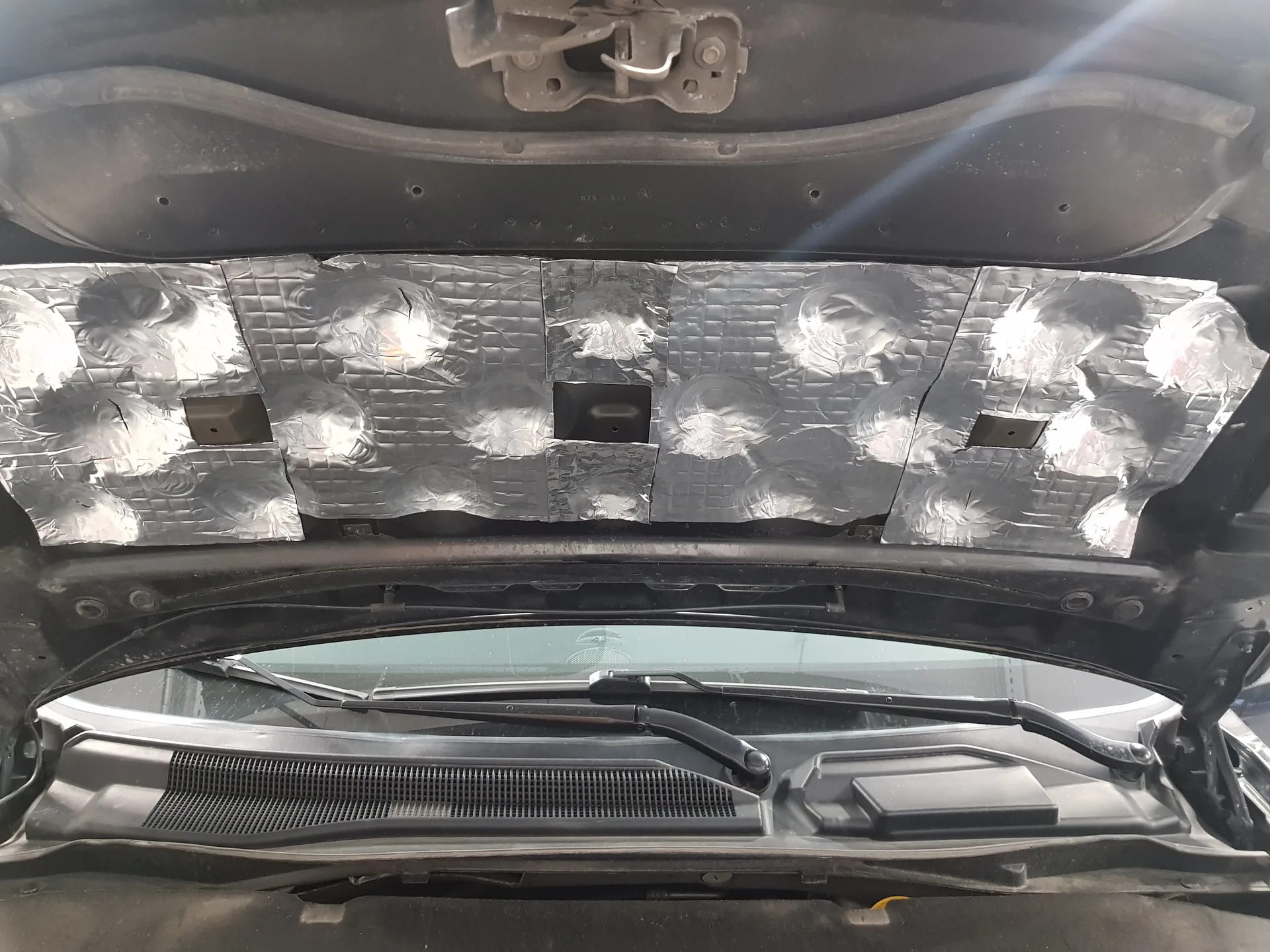 chrysler-town-country-385